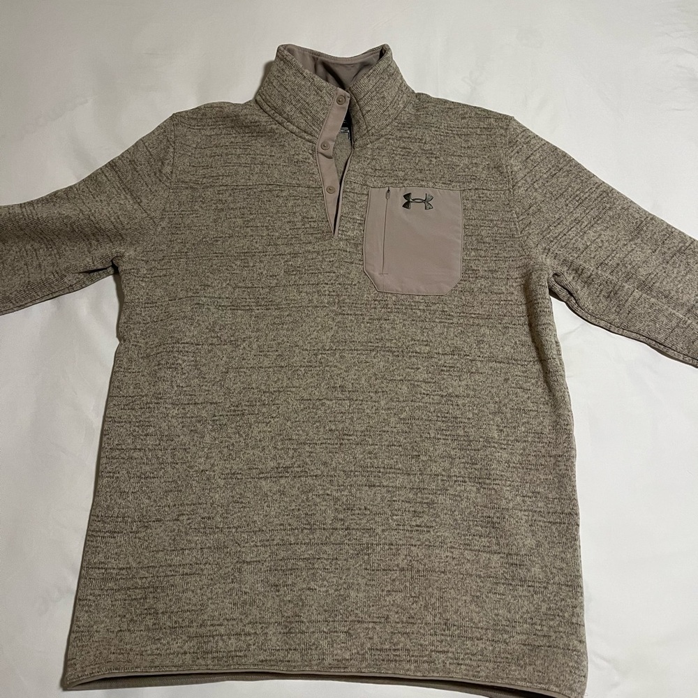 Large Under Armour crew neck